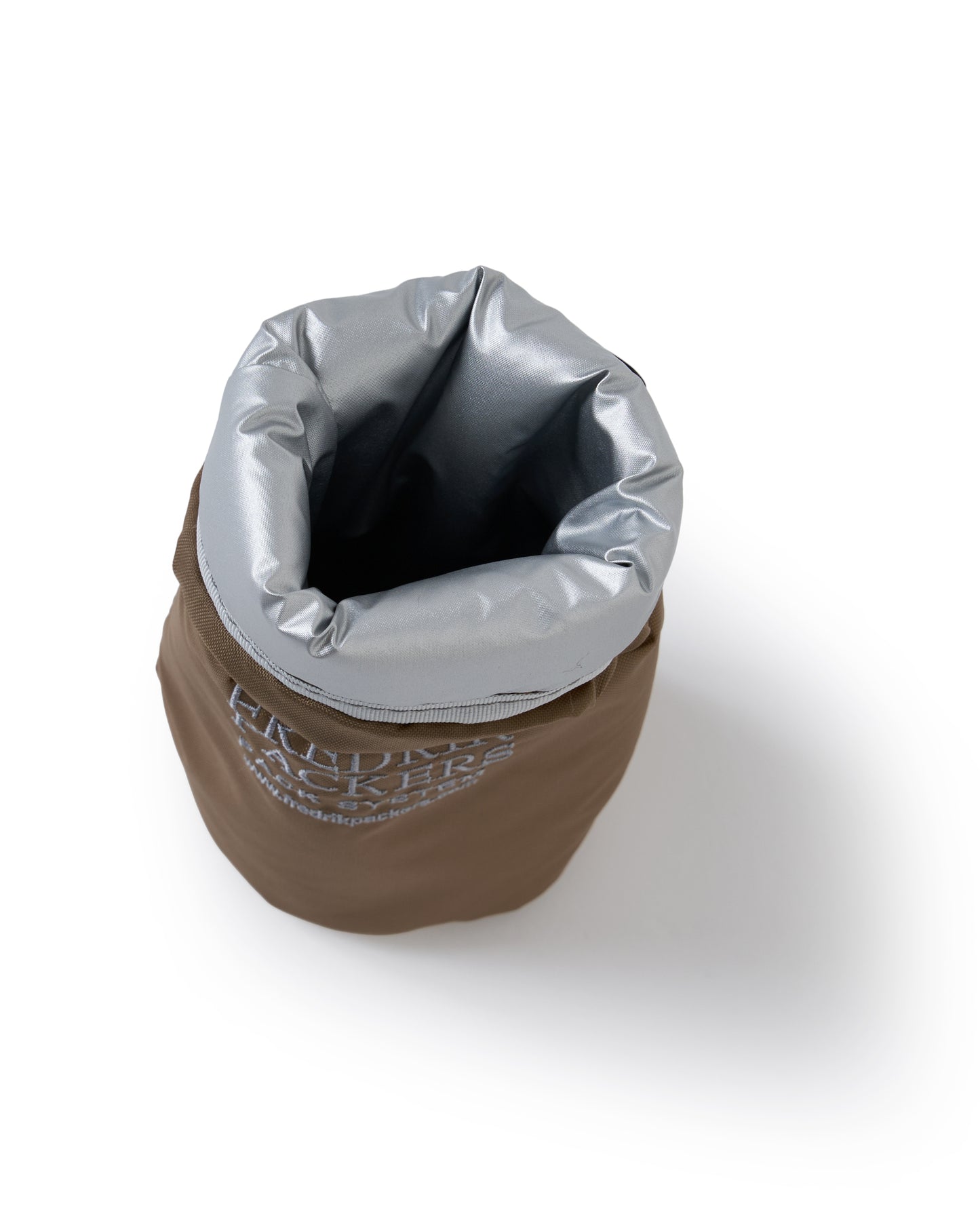 FREDRIK PACKERS × SAUNAS ボトルカバー