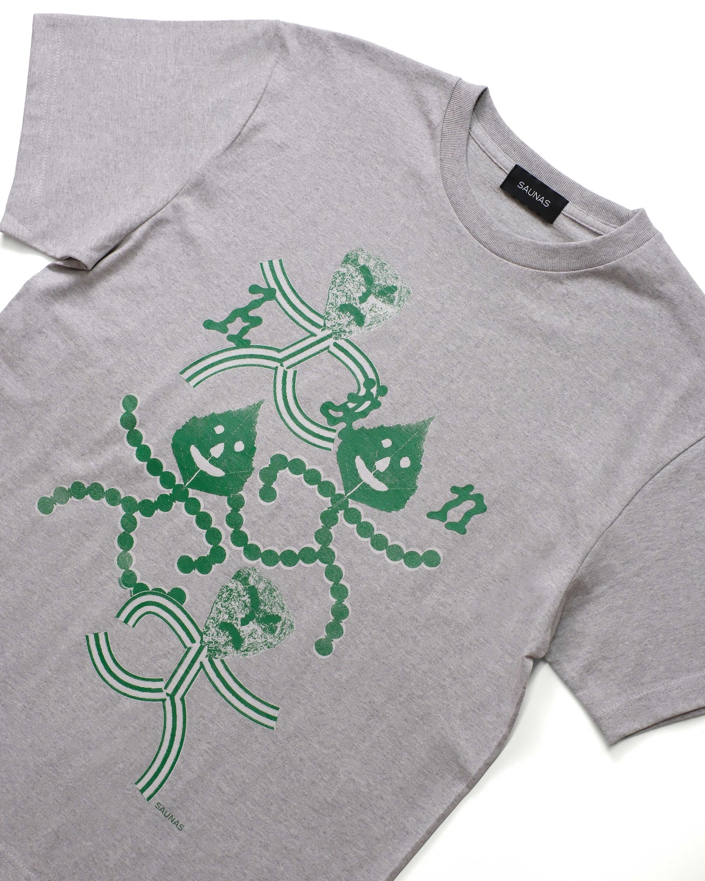 Hän Tシャツ